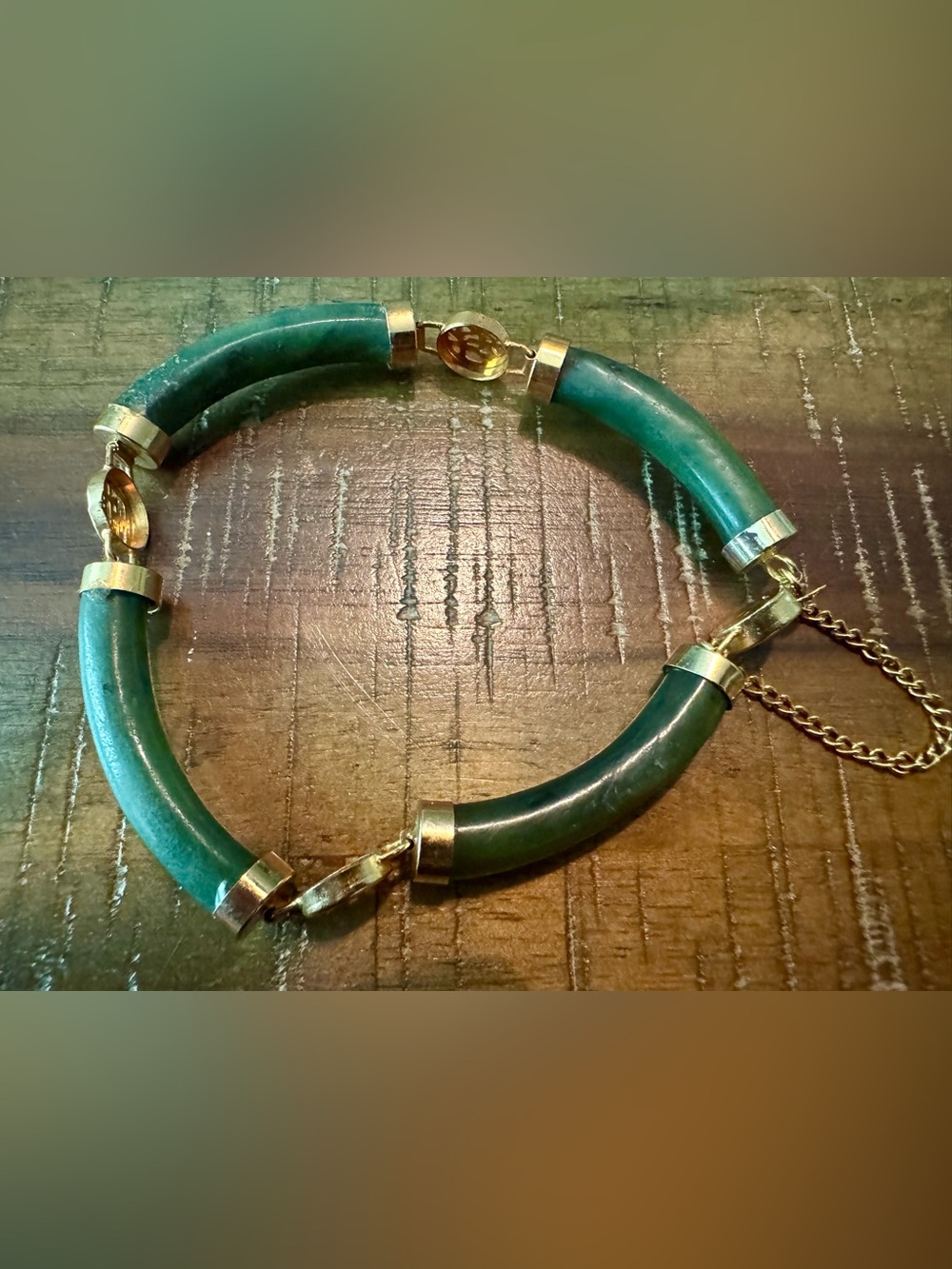 Vintage gold plated and natural dark green jade curve link safety chain bracelet